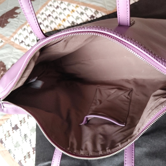 Tote - Picture 4 of 6